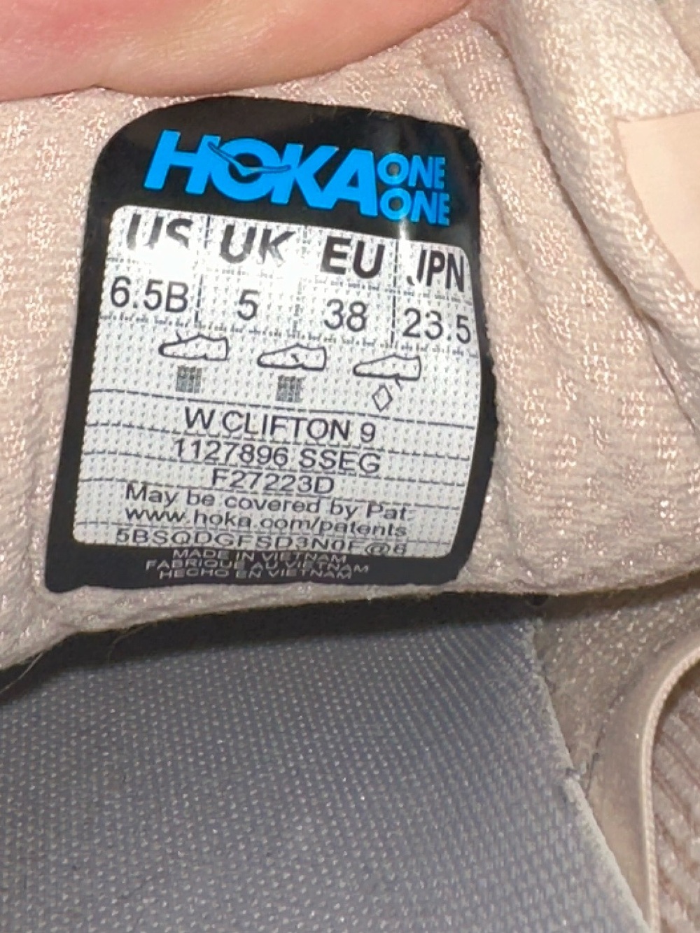 HOKA Women’s Clifton 9 in Shifting Sand/Eggnog - Picture 14 of 15